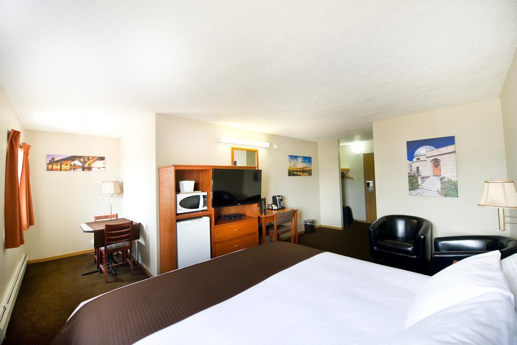 ساسكاتون Riviera Motor Inn الغرفة الصورة