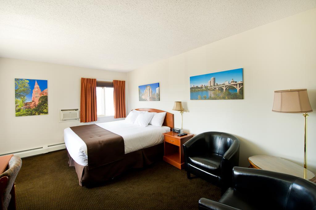 ساسكاتون Riviera Motor Inn الغرفة الصورة